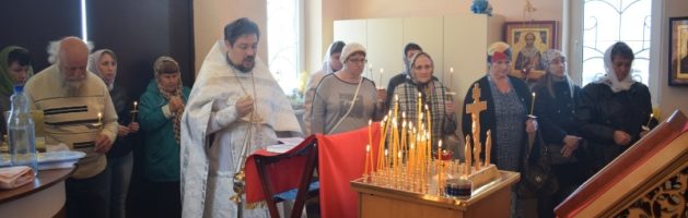 Православные верующие города Городища отмечают Троицкую родительскую субботу