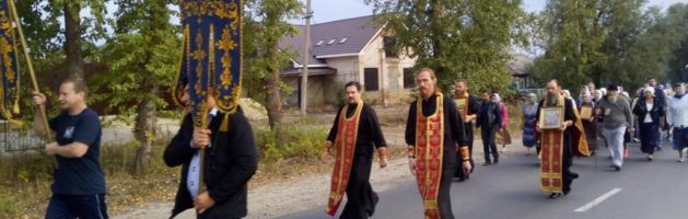 Духовенство Покровской церкви г. Городище приняло участие в традиционном крестном ходе по маршруту Городище–Канаевка