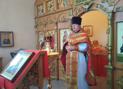 В престольный праздник в храме-часовне православные верующие молитвенно почтили память мученика Виктора Фракийского